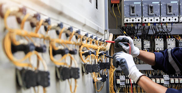 Professional Electrician technician working in Amboy, IL